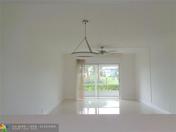 4th image of 940 Hillcrest Ct APT 106