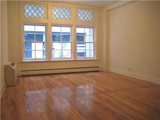 Rented by Metropolis Real Estate of Manhattan | media 42