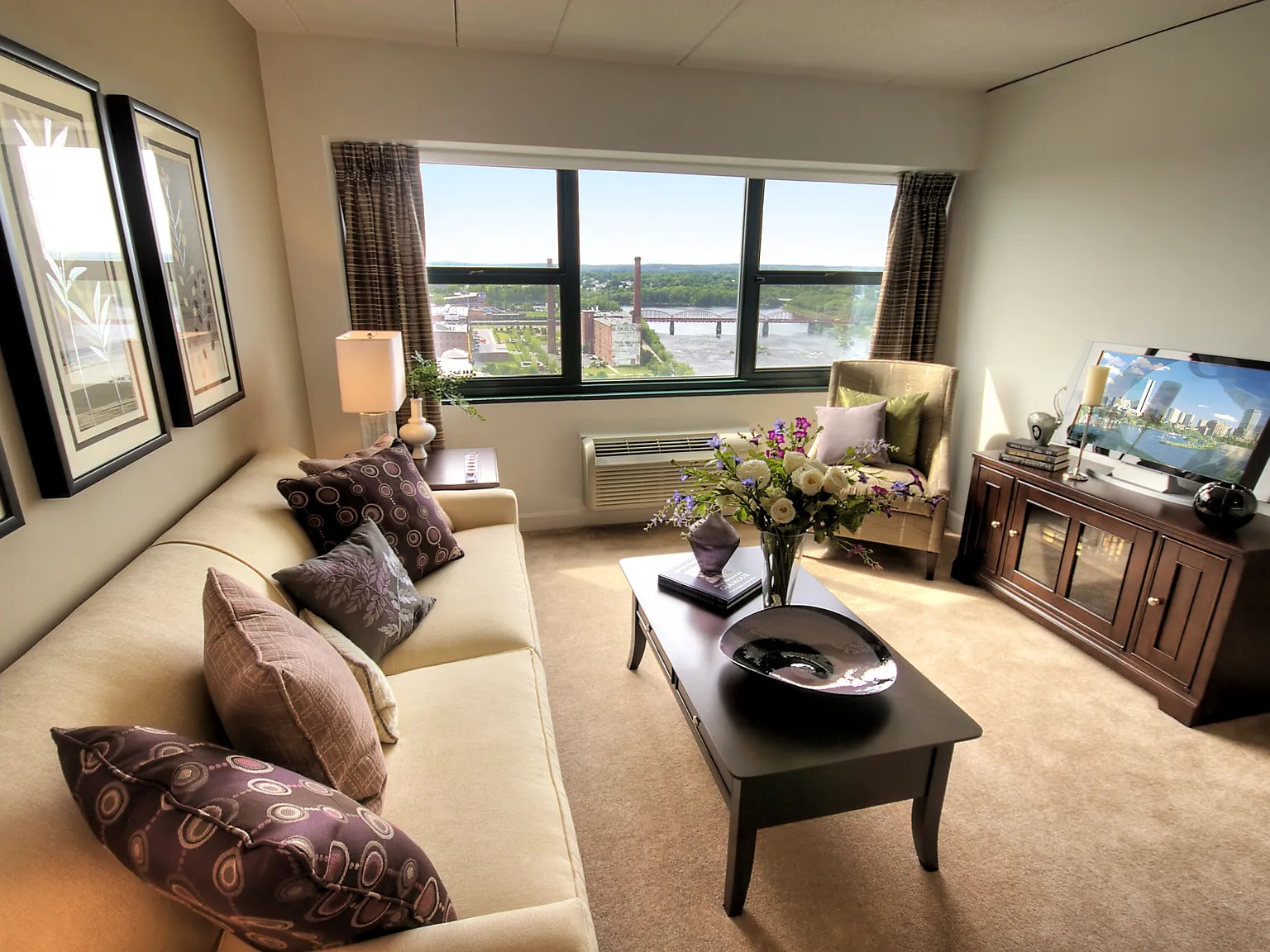River Place Towers — Photo 2