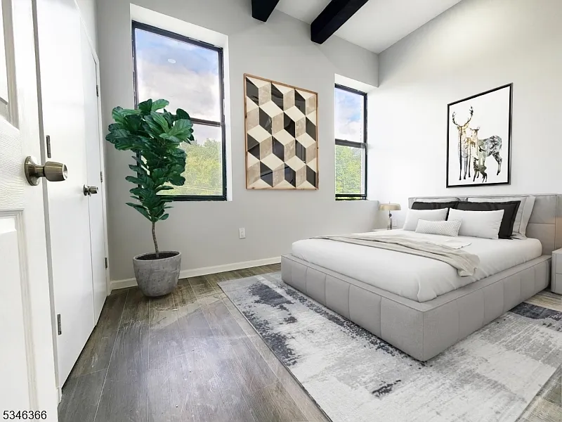 1 bed, 1.0 bath, $1,600 — Photo 2