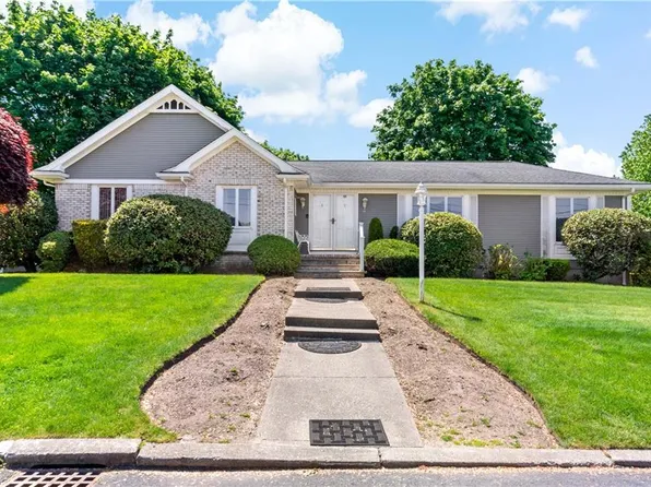 26 Carriage Way, North Providence, RI 02904