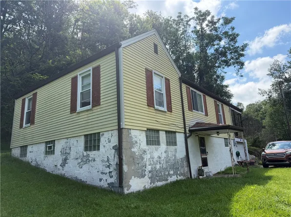 1504 Schweitzer Rd, McKeesport, PA 15135