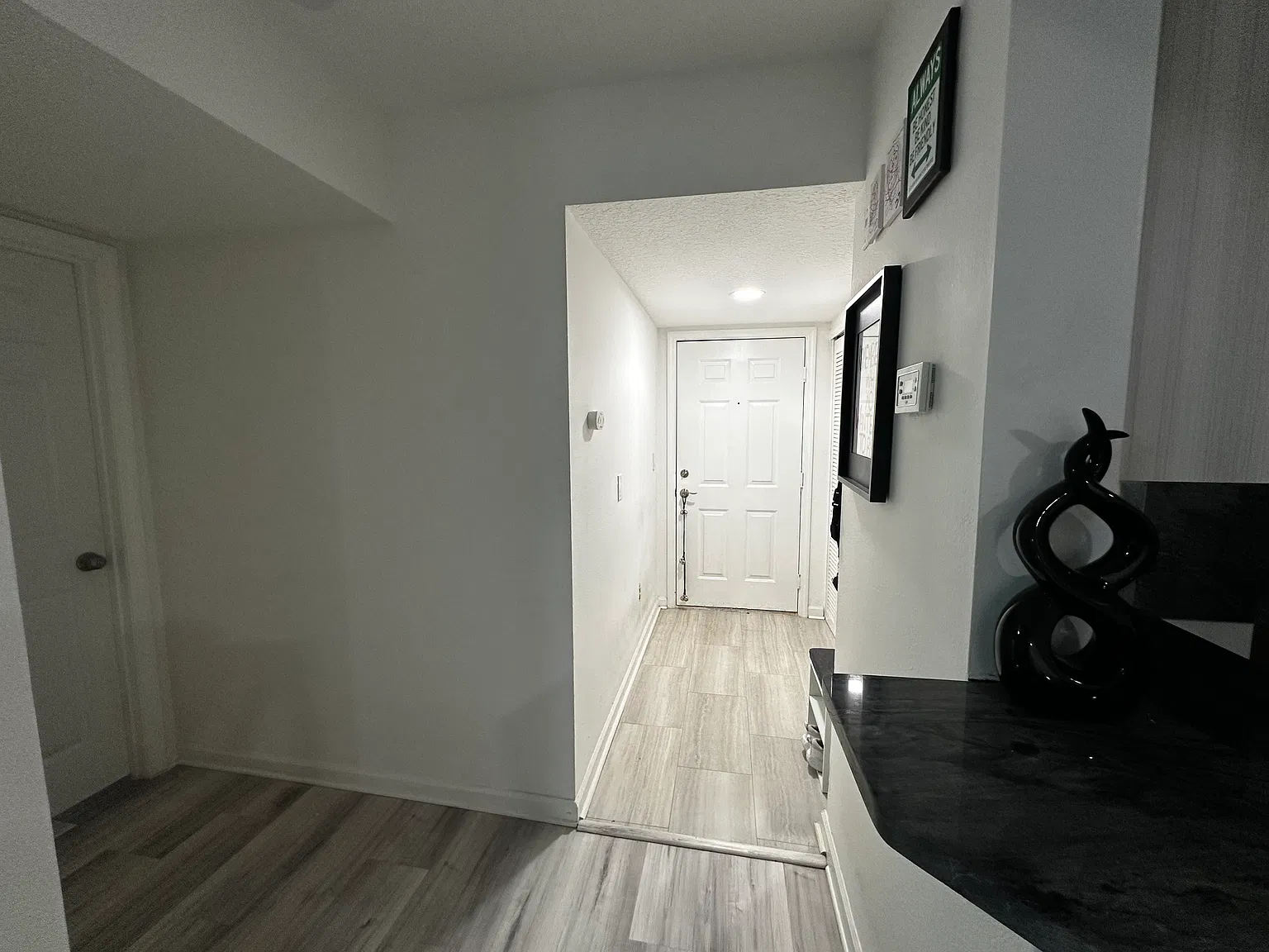 814 Crest Pines Dr — Photo 2