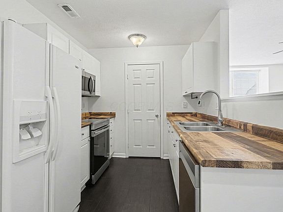 3rd image of 7048 Monarchos Dr #16
