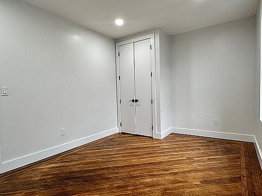 4th image of 403 Macon St APT 11