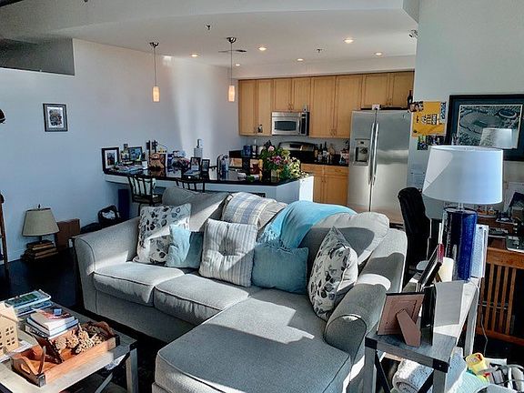 5th image of 900 20th Ave S APT 1004