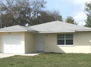 2501 Crescent Dr, Mount Dora, FL 32757