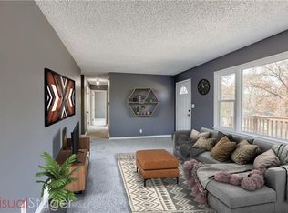 8009 NW Cadwallader Rd, Kansas City, MO 64152