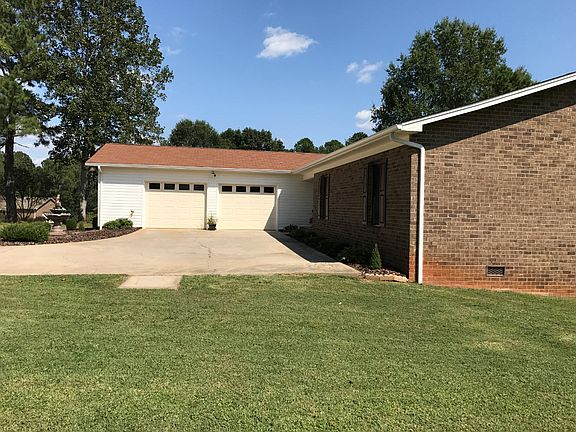 2nd image of 2089 Stonehenge St