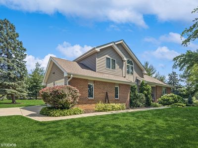 321 Blackhawk Dr, Westmont, IL, 60559