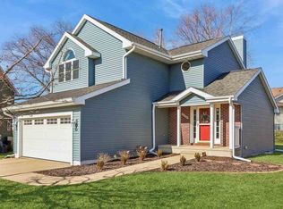 5020 Erin Ct NE, Cedar Rapids, IA 52411