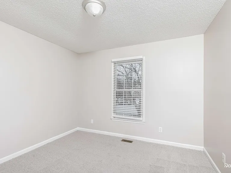 15 Nealtown Way — Photo 9