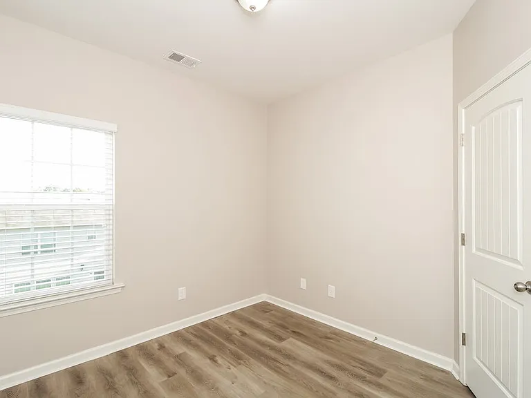 69 Howard Ave NW — Photo 15