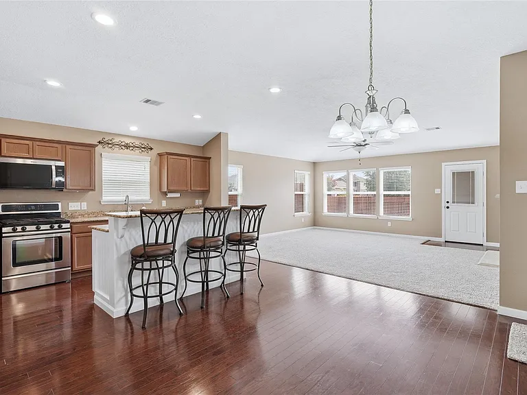 2018 Leisure Ln — Photo 10