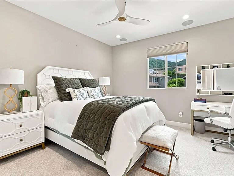 24357 W Clear Creek Pl — Photo 32