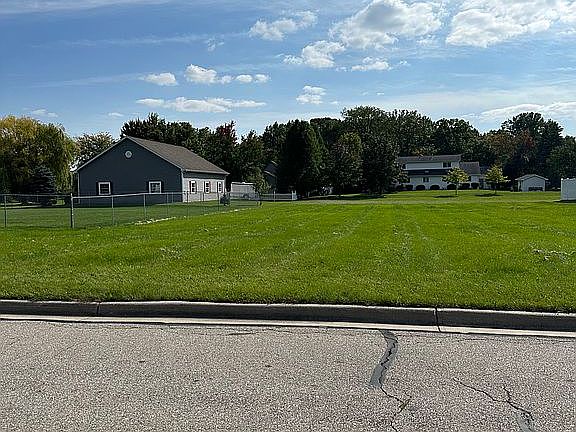 2nd image of 5089 Winterwood Ln