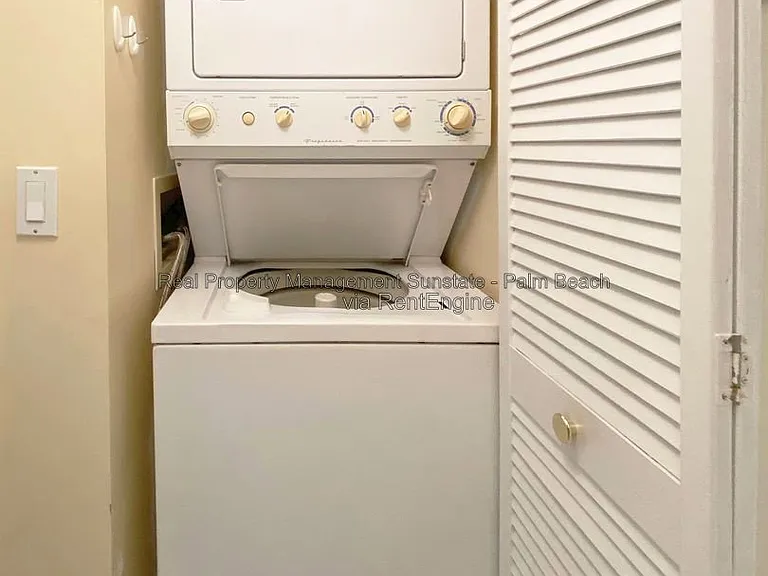 1015 Green Pine Blvd #C2 — Photo 19