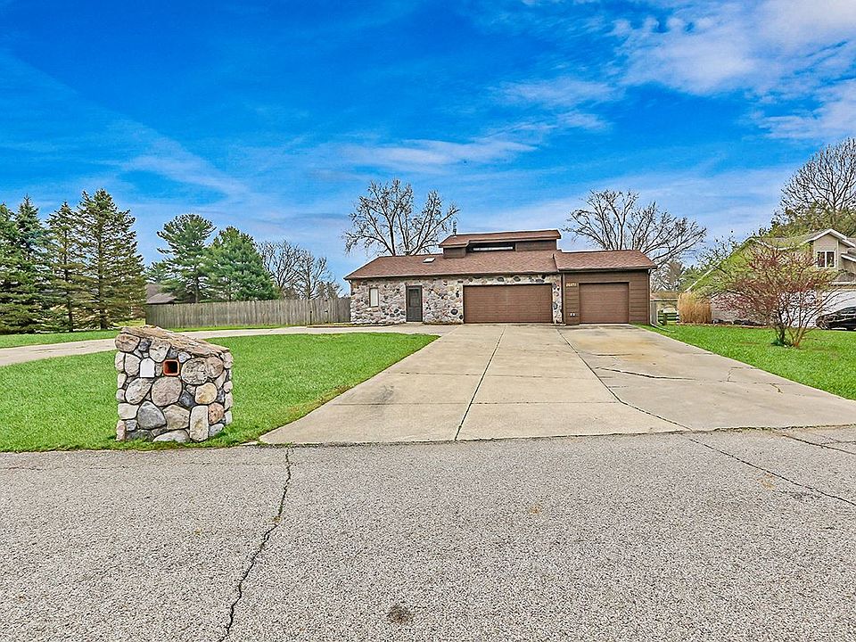 1st image of 26870 Deer Creek Ln
