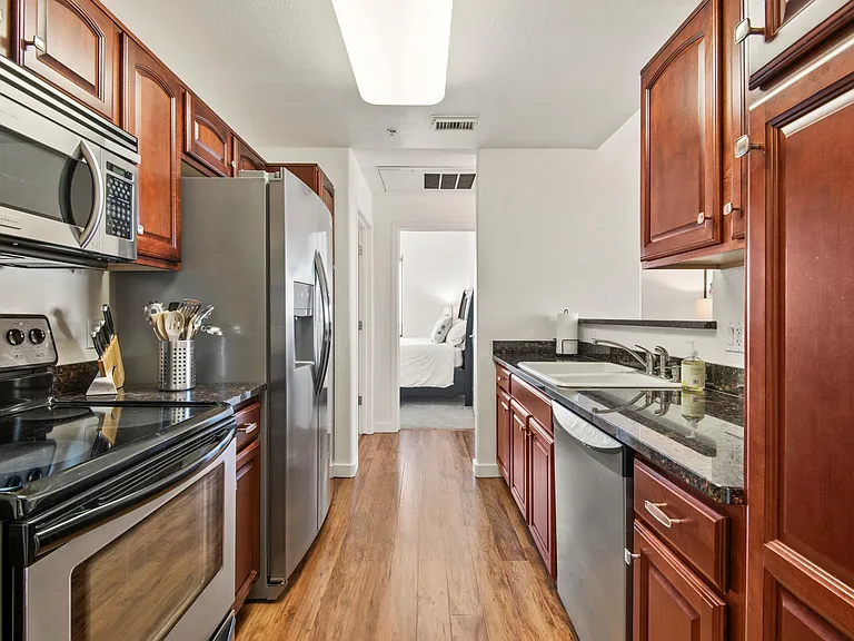 2550 E River Rd #13306 — Photo 7