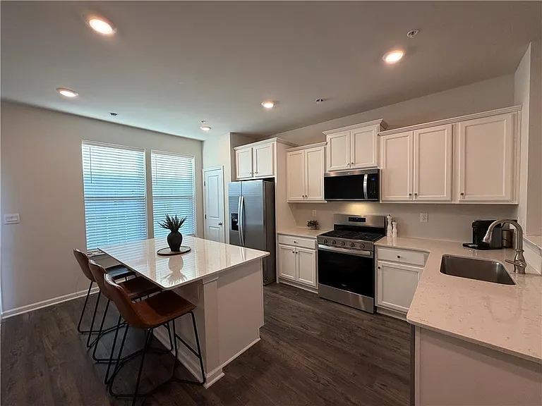 1128 Meadowlark Dr — Photo 6