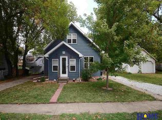 313 Walnut St, Pleasant Dale, NE 68423
