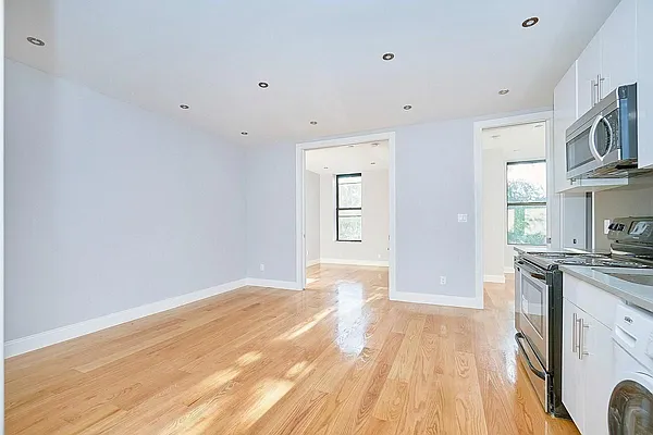 Rented by Heritage Realty LLC | media 10