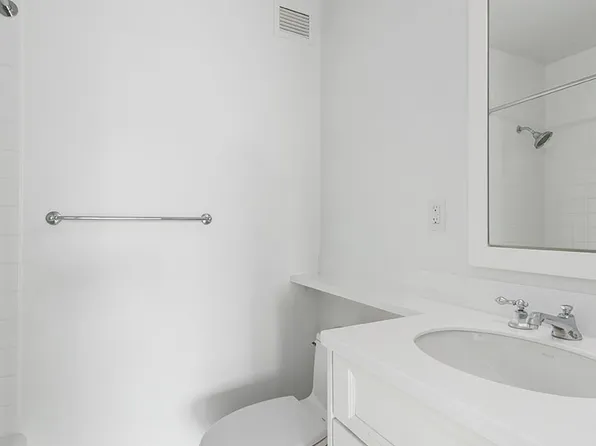 254 East 68th Street image 8 of 13