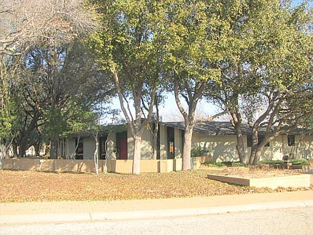 1st image of 2039 Brook Hollow Dr