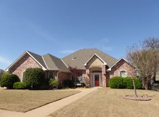 14201 Canterbury Dr, Edmond, OK 73013