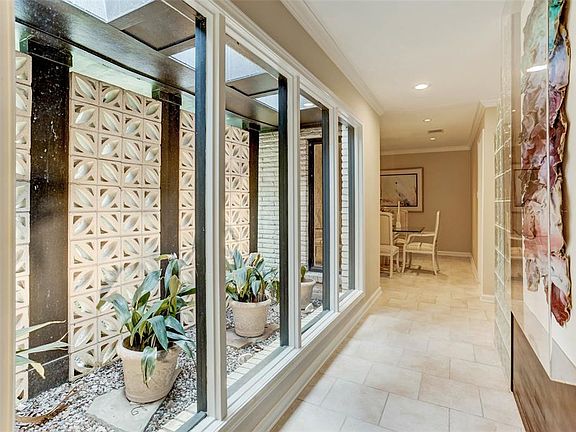 I love the classic beauty to this entry