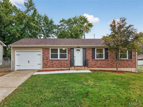 3335 Ipswich Ln, Saint Charles, MO 63301