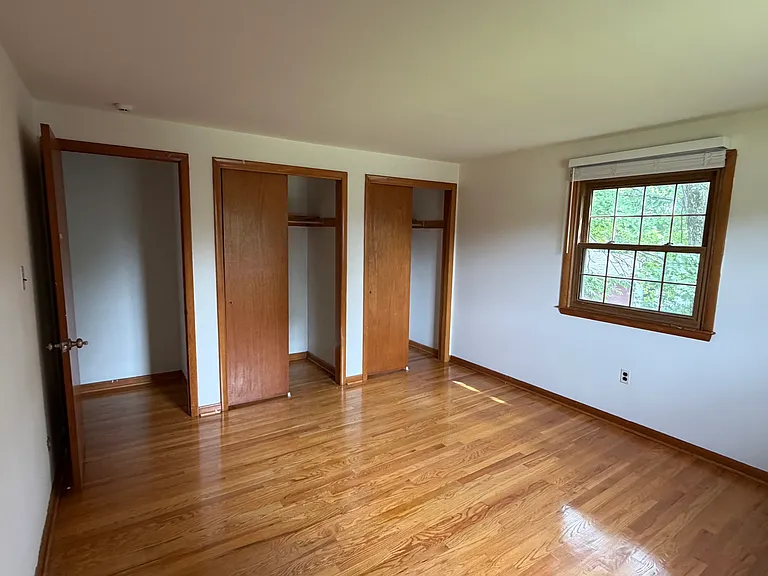 2nd BedRoom Closet