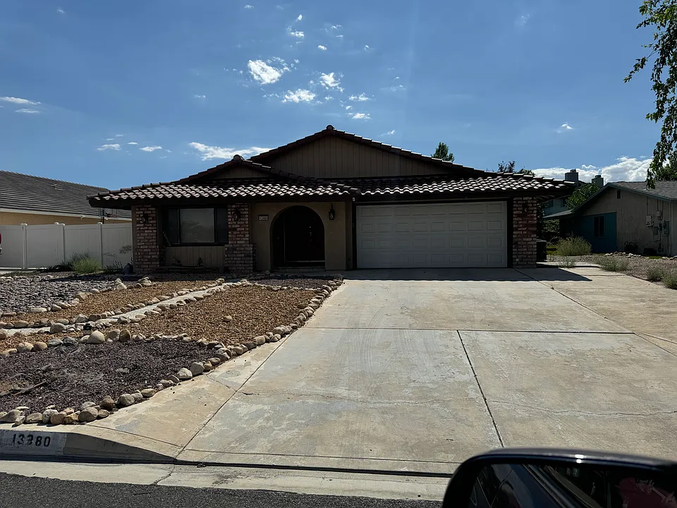 13980 Driftwood Dr