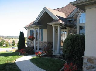 100 Kilgannon Ln, Lancaster, PA 17603