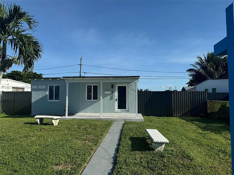 2240 Rutland St — Photo 8