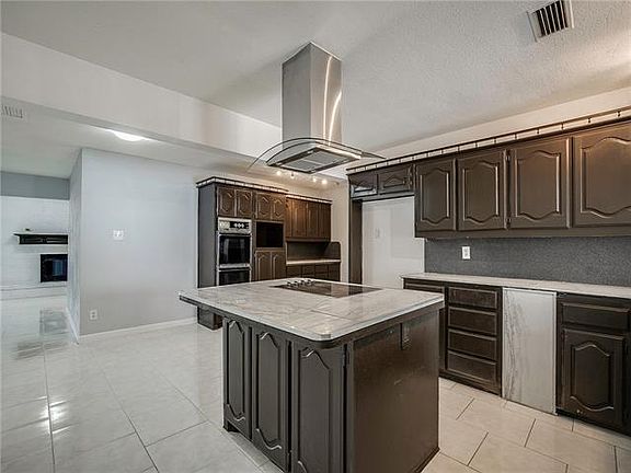 4th image of 403 Hastings Dr