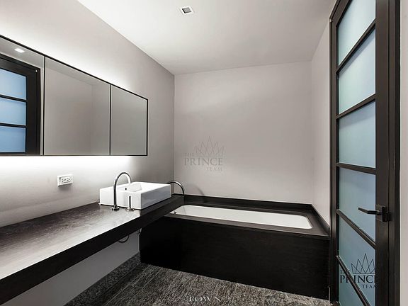 3rd image of 18-20 Pine St #413