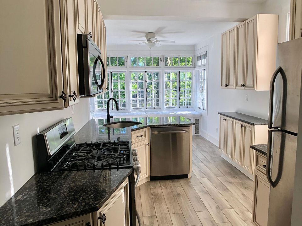 Kitchen Entrance