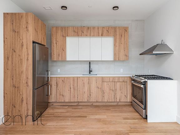 3rd image of 580 Classon Ave #8B