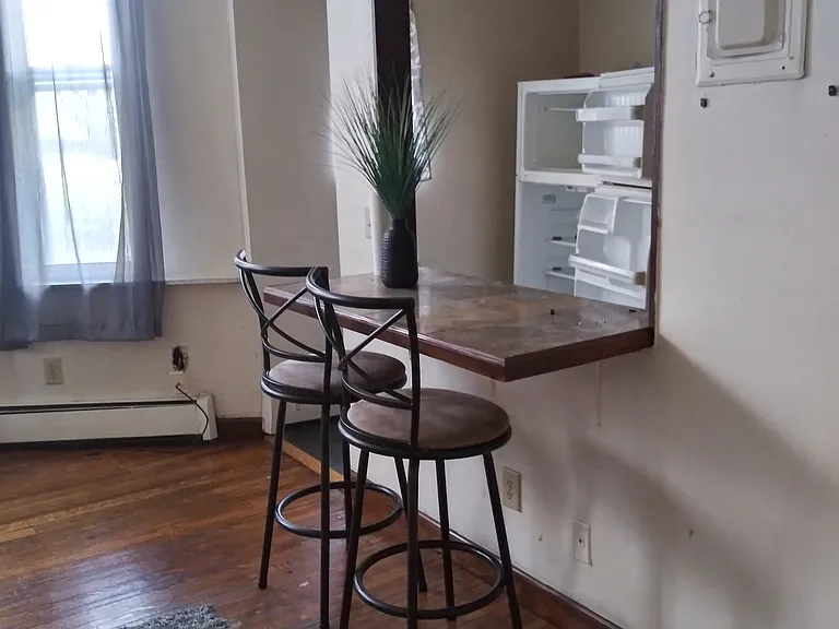 2246 Burnet Ave #2 — Photo 1