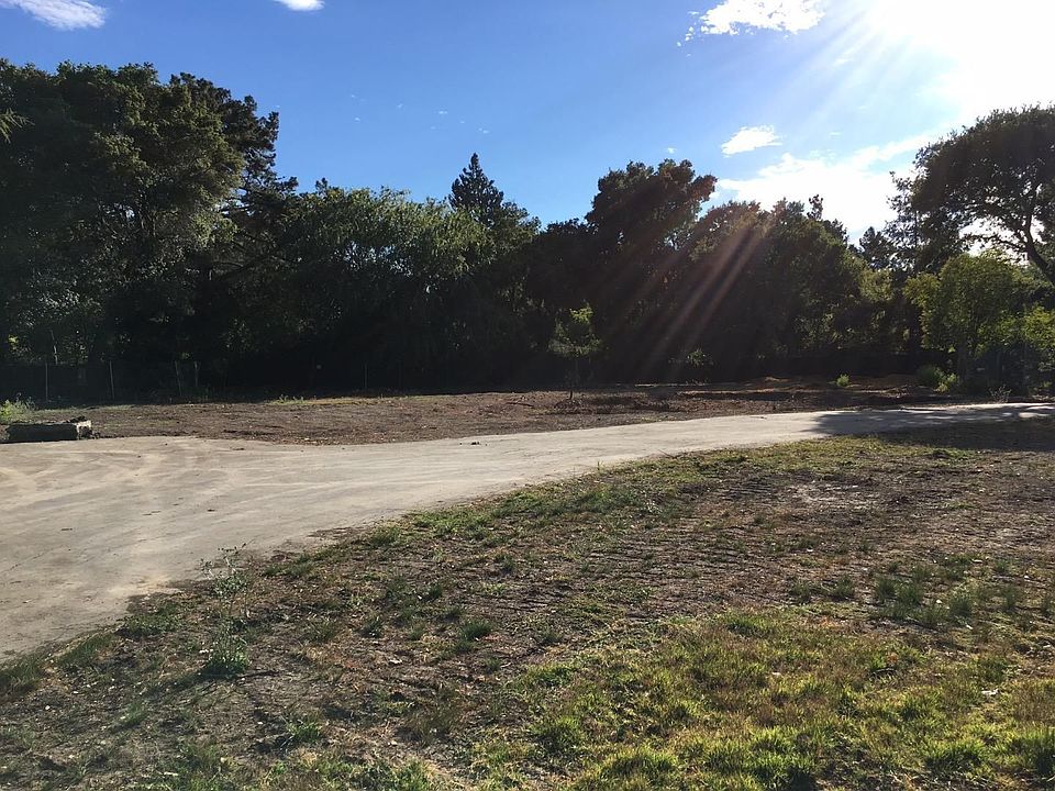 1st image of 180 Hawthorne Dr