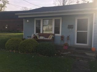 14 Hart St, Fredonia, NY 14063