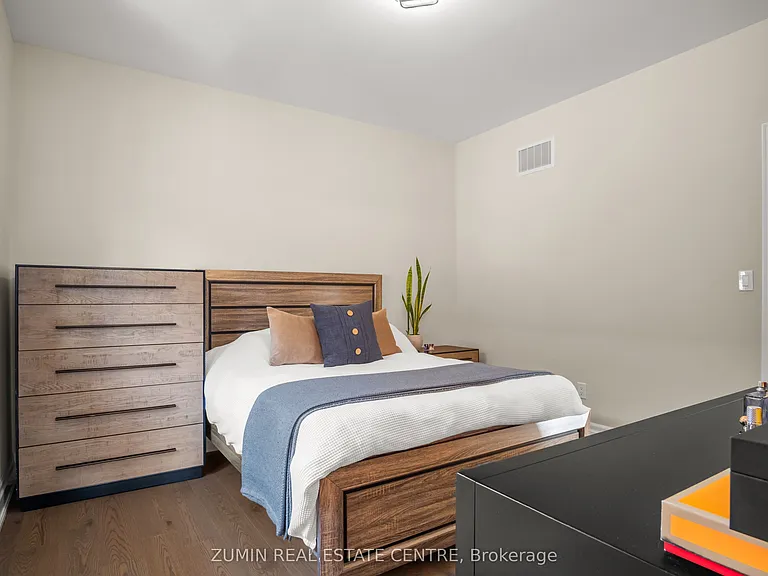 39 Lyle Way — Photo 26