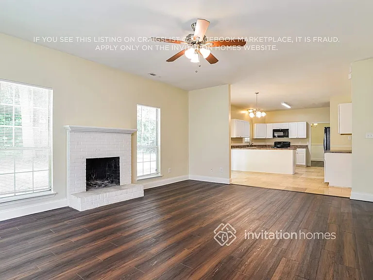 1618 Waterstone Ln — Photo 4