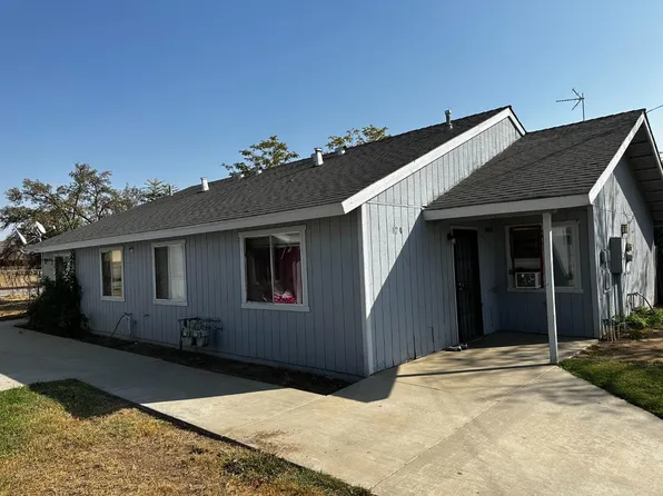 1452 S College Ave APT 117, Dinuba, CA 93618