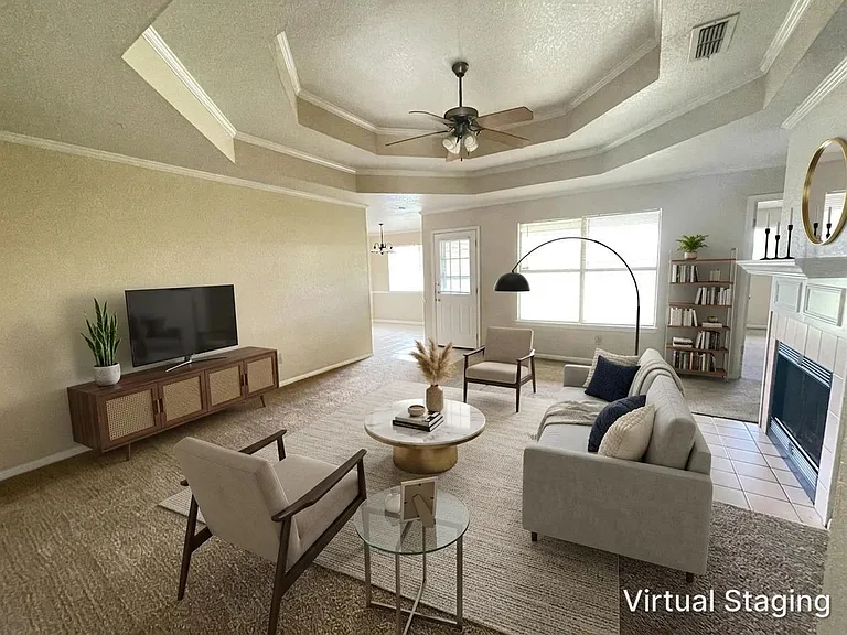 4405 Derik Dr — Photo 3