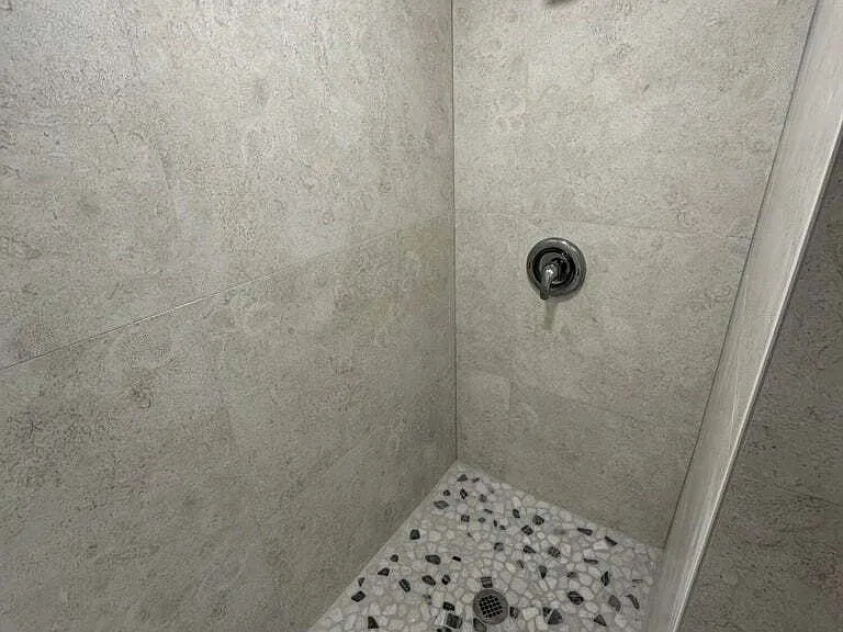 565 Jackson Ave #A — Photo 14