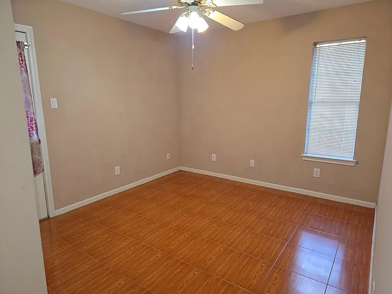 414 Texas St — Photo 5