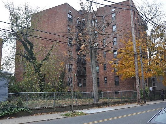 3rd image of 2287 Mott Ave APT 2B