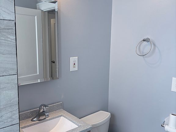 4th image of 4106 E 141st St #Up